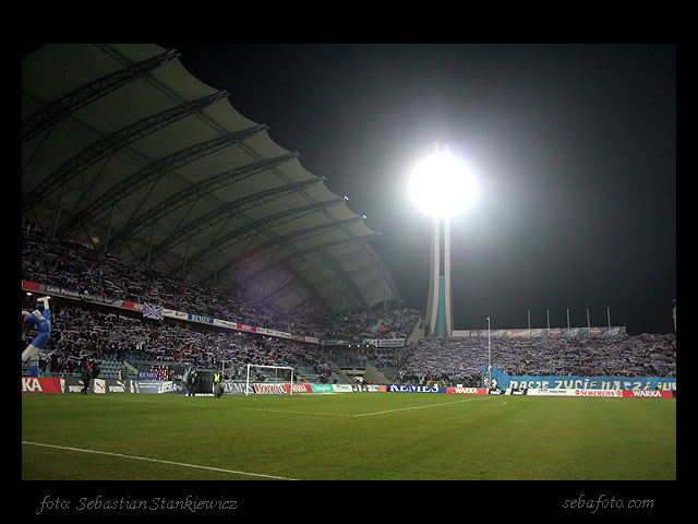 kibice - stadion - Lech Pozna