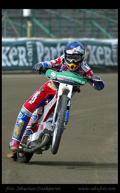 http://www.sebafoto.com/galleries/zuzel07/Speedway_Grand_Prix/01wroclaw-trening/23.jpg