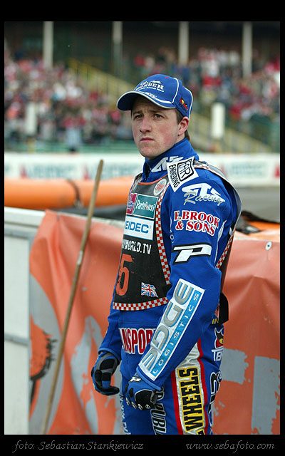 http://www.sebafoto.com/galleries/zuzel07/Speedway_Grand_Prix/02wroclaw/04.jpg