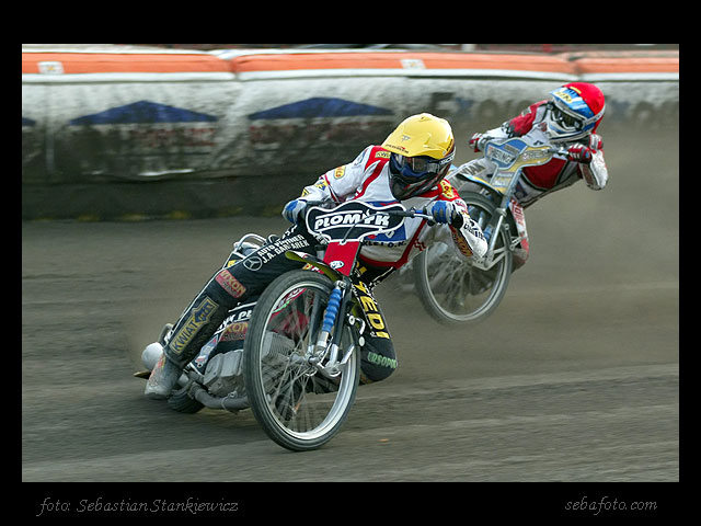 http://www.sebafoto.com/galleries/zuzel07/ekstraliga/12polonia-sparta/21.jpg